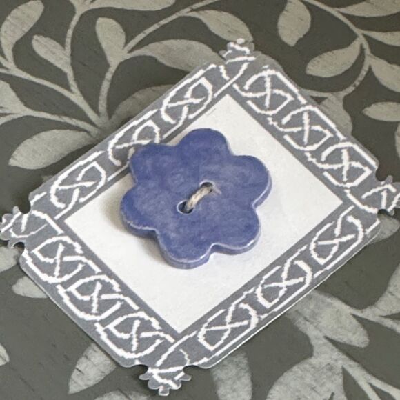 Purple Blue Ceramic Flower Button - Picture 1 of 4